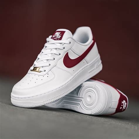 nike air force 1 07 weinrot|air force 1 07 foot locker.